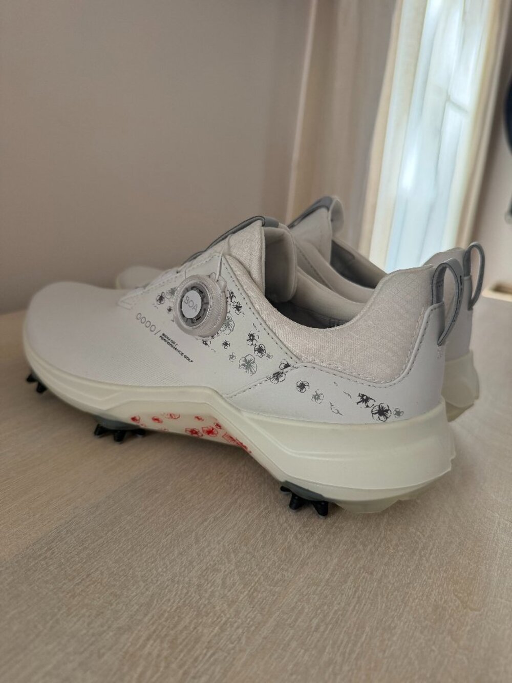 Ecco Golf Shoes (size 39)